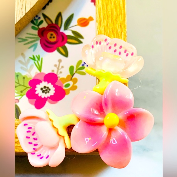 Handmade decorative floral frame - Picture 4 of 6